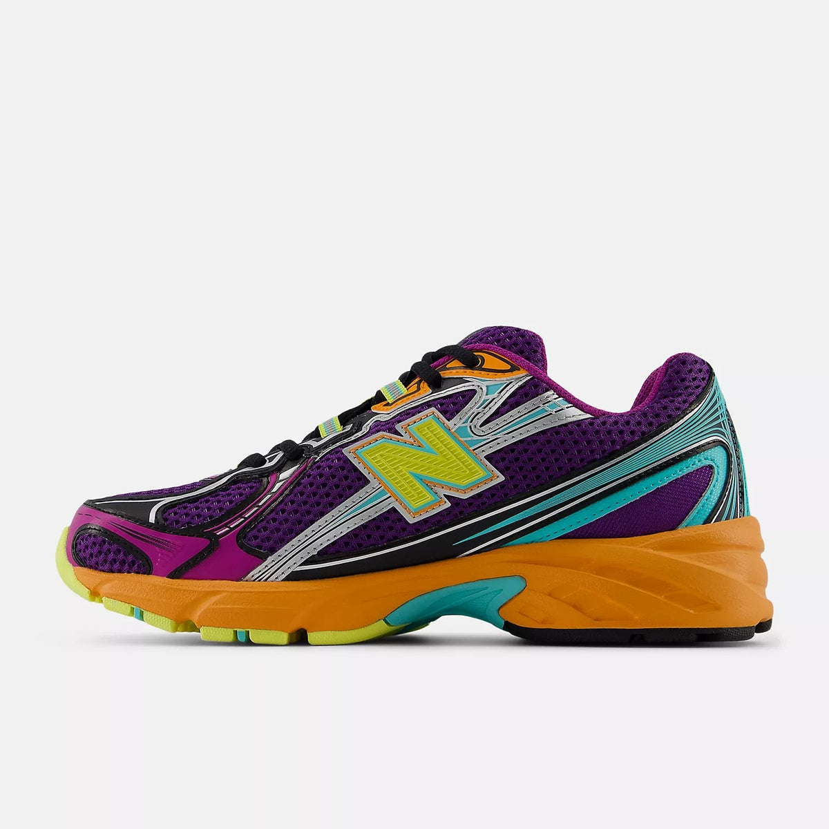Women’s New Balance 740 Retro Trainers