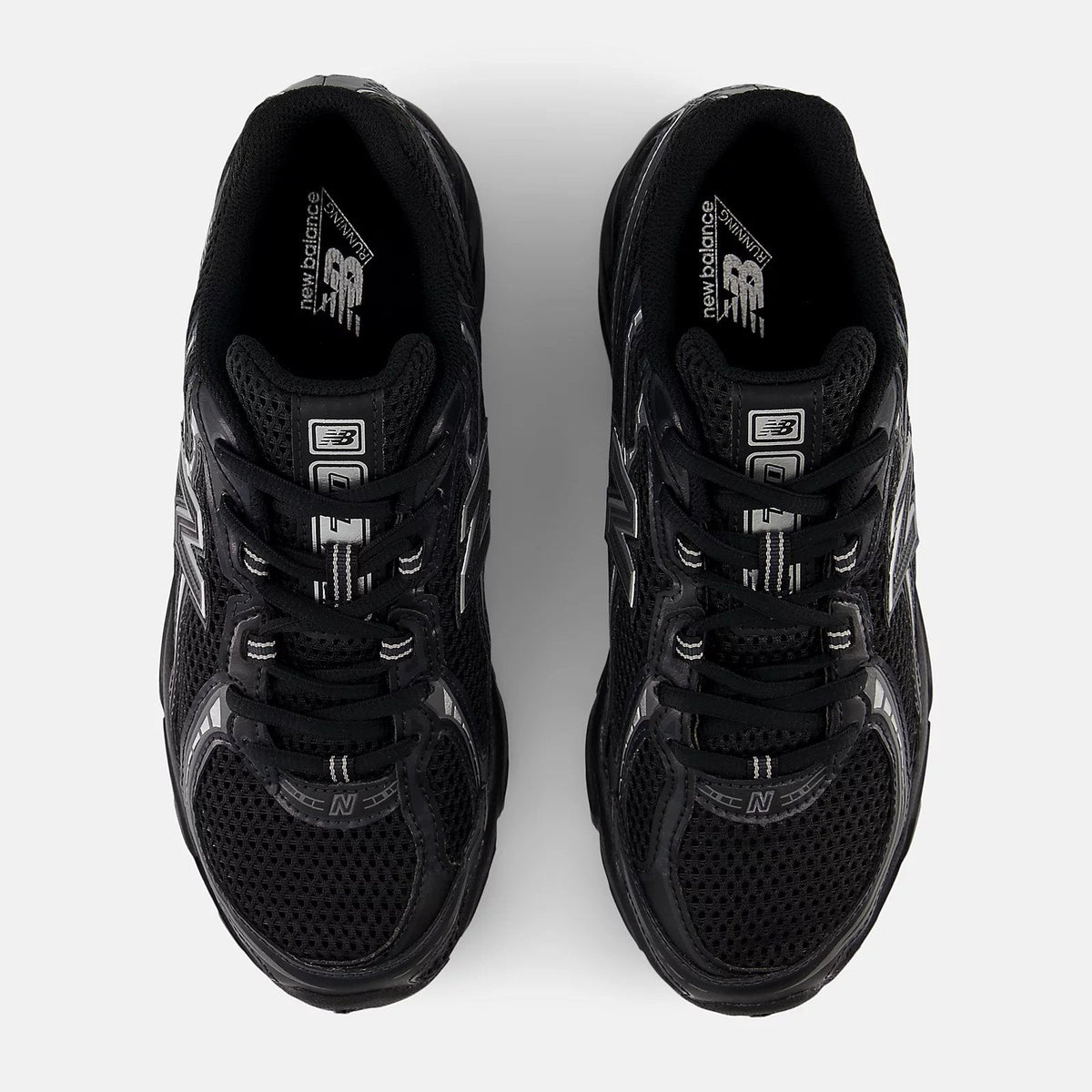 Women’s New Balance 740 Retro Trainers