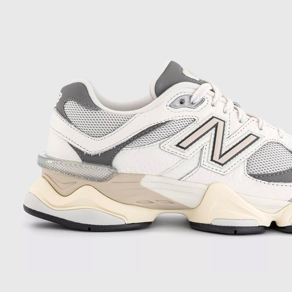 Unisex New Balance 9060 Lifestyle Trainers