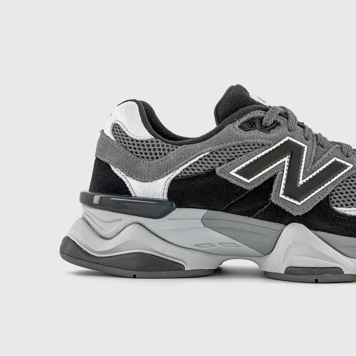 Unisex New Balance 9060 Lifestyle Trainers
