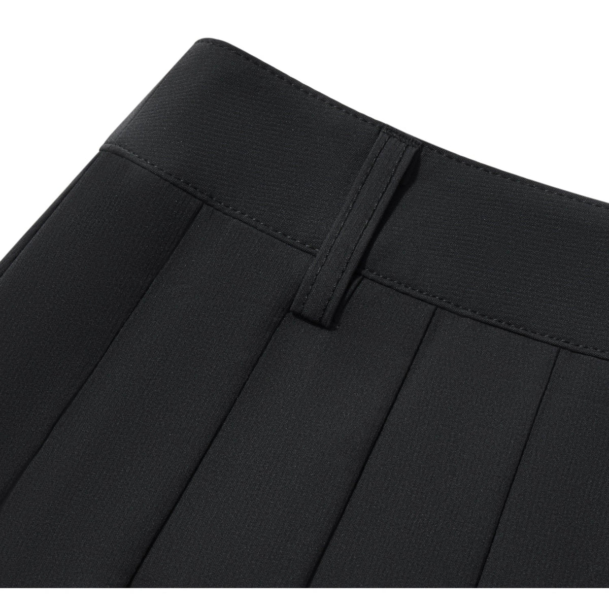 J.Lindeberg Harlow Golf Skirt with stripe hem and integrated inner shorts.